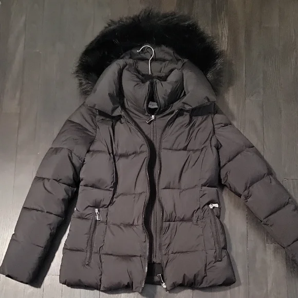 NWOT Calvin Klein Black Quilted Puffer Coat with Fur Trim Hood And Collar Size S - Picture 6 of 9